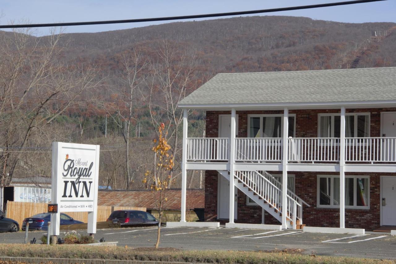 Mount Royal Inn Adams Екстериор снимка
